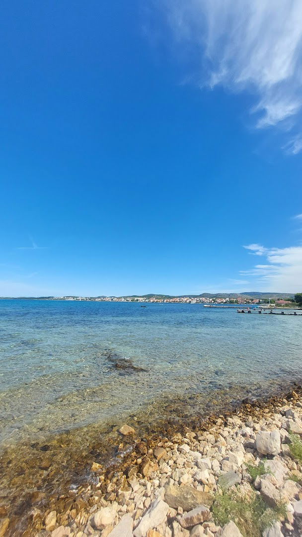 Mol za kupanje (šodreni ulaz)