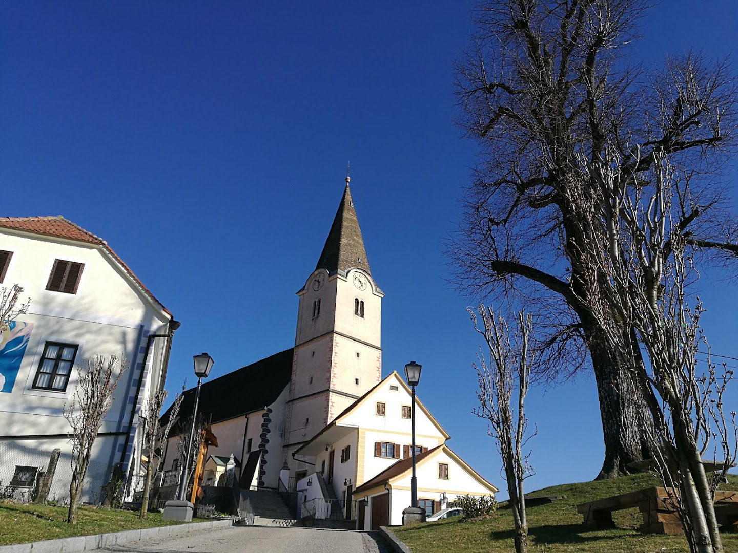 Župnija Prihova