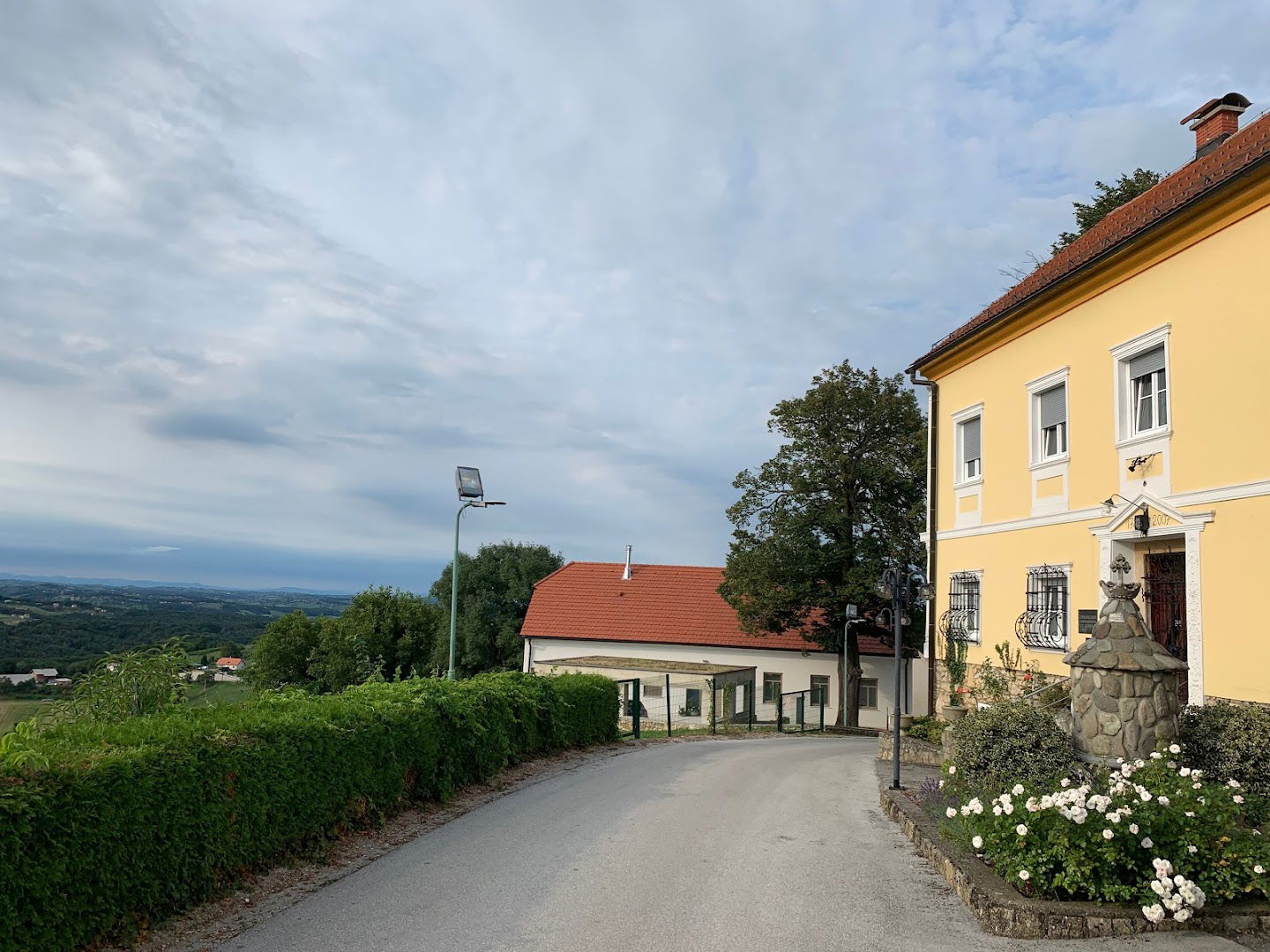 Župnijska cerkev sv. Barbare