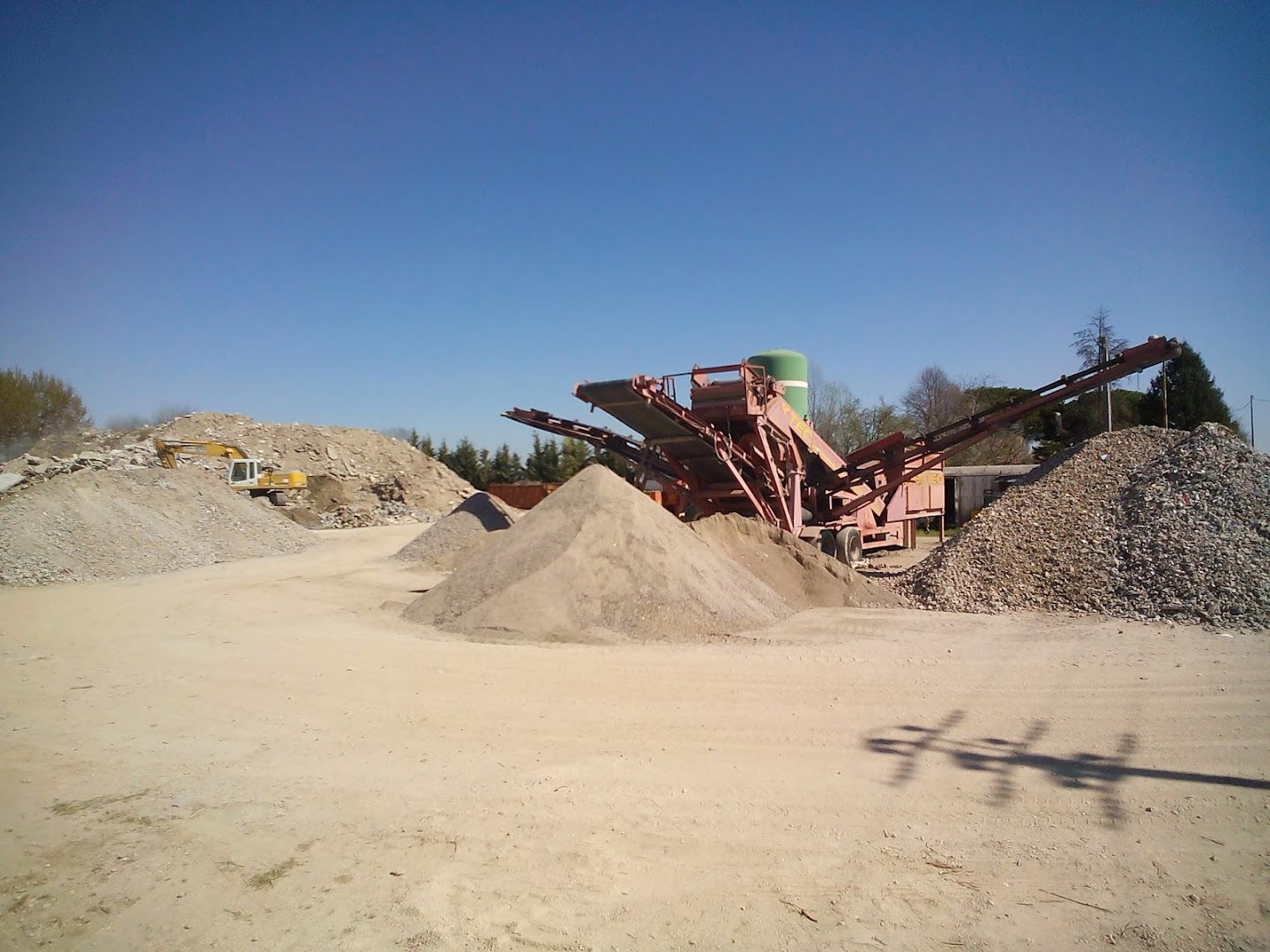 Bandolin Riccardo - Recupero inerti, scavi, demolizioni, movimento terra