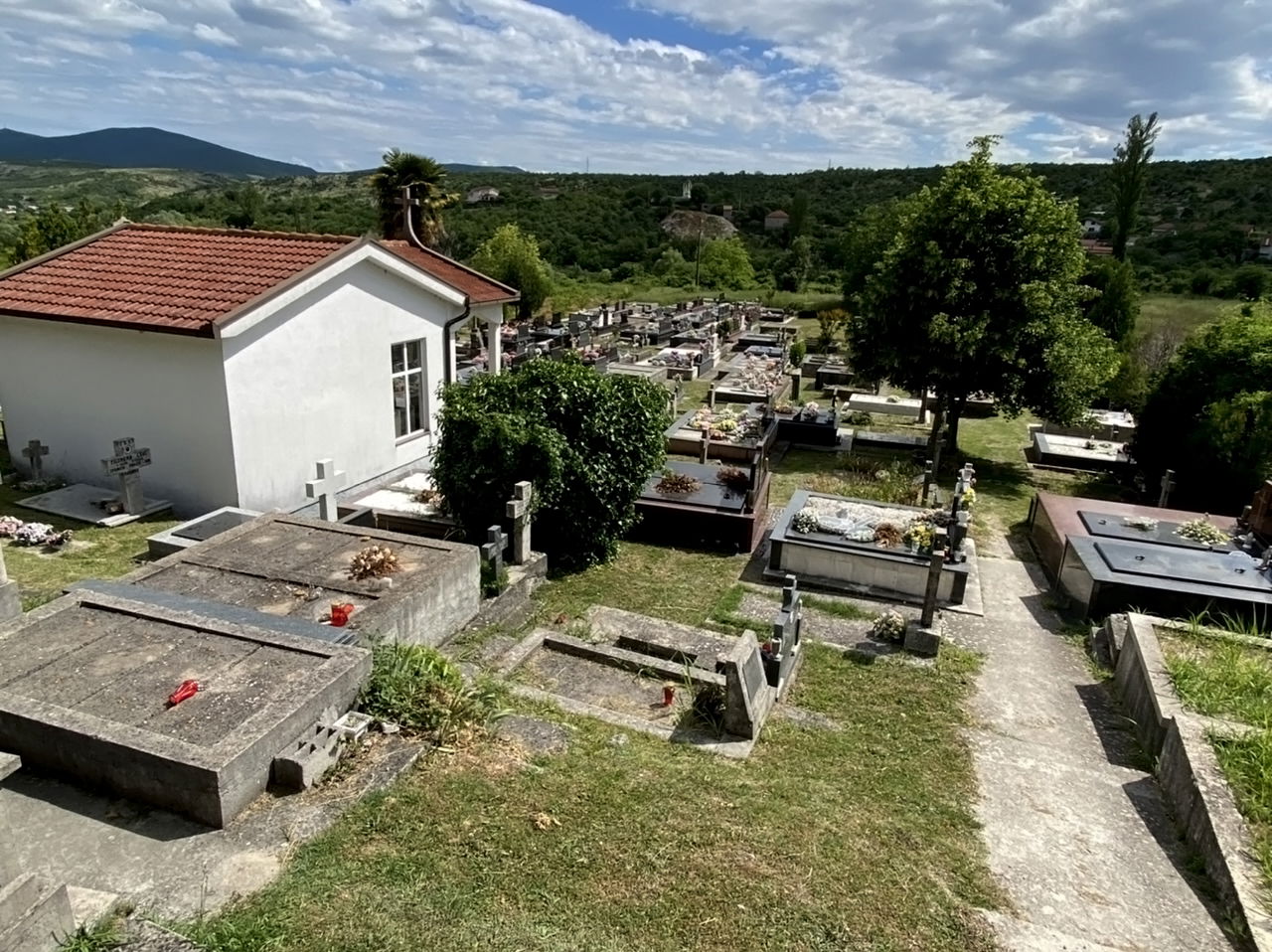 Groblje Sv. Ivana apostola, Gornji Studenci