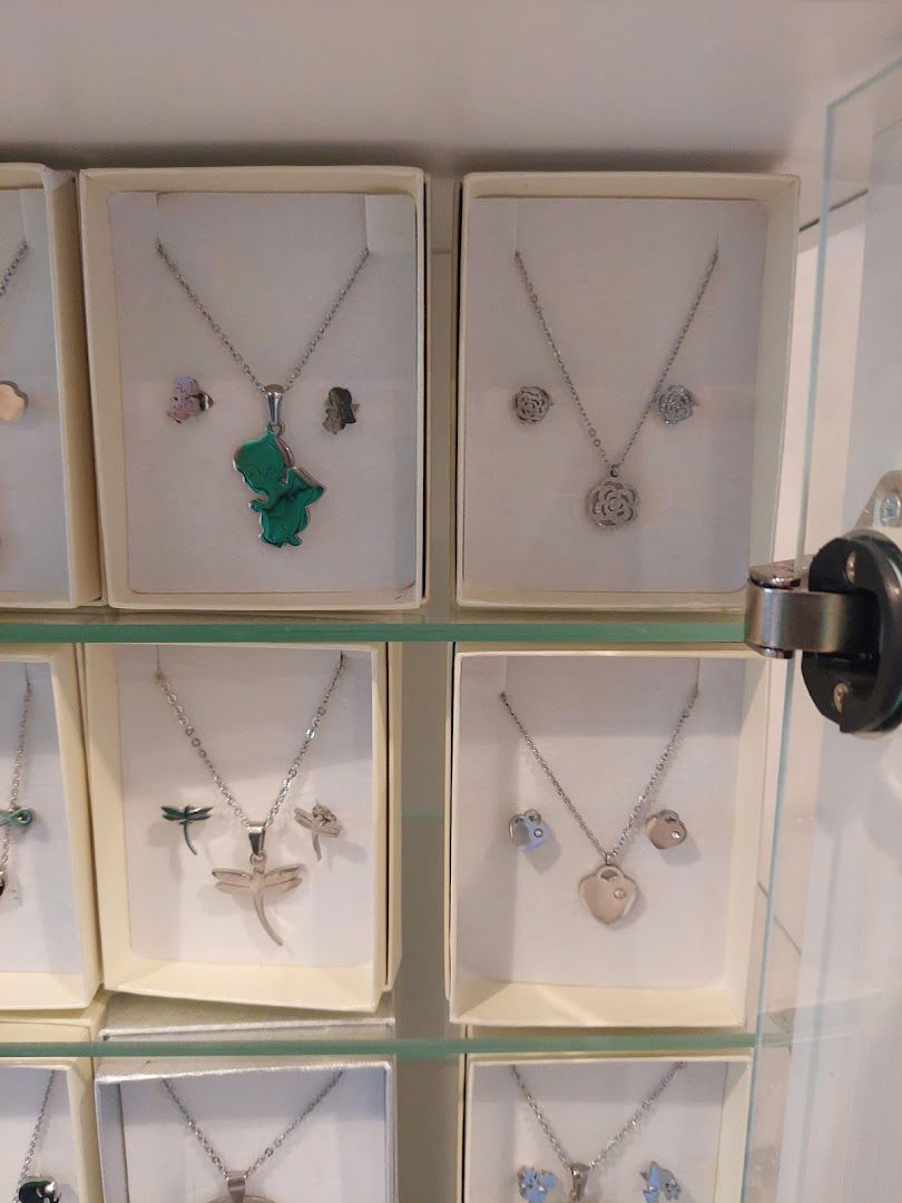 M-Titan nakit i satovi