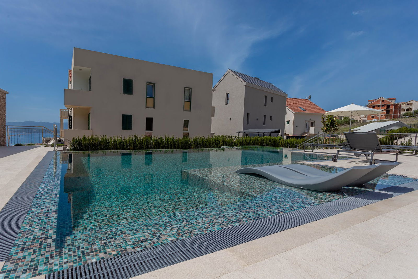 Grey House BOL Apartments