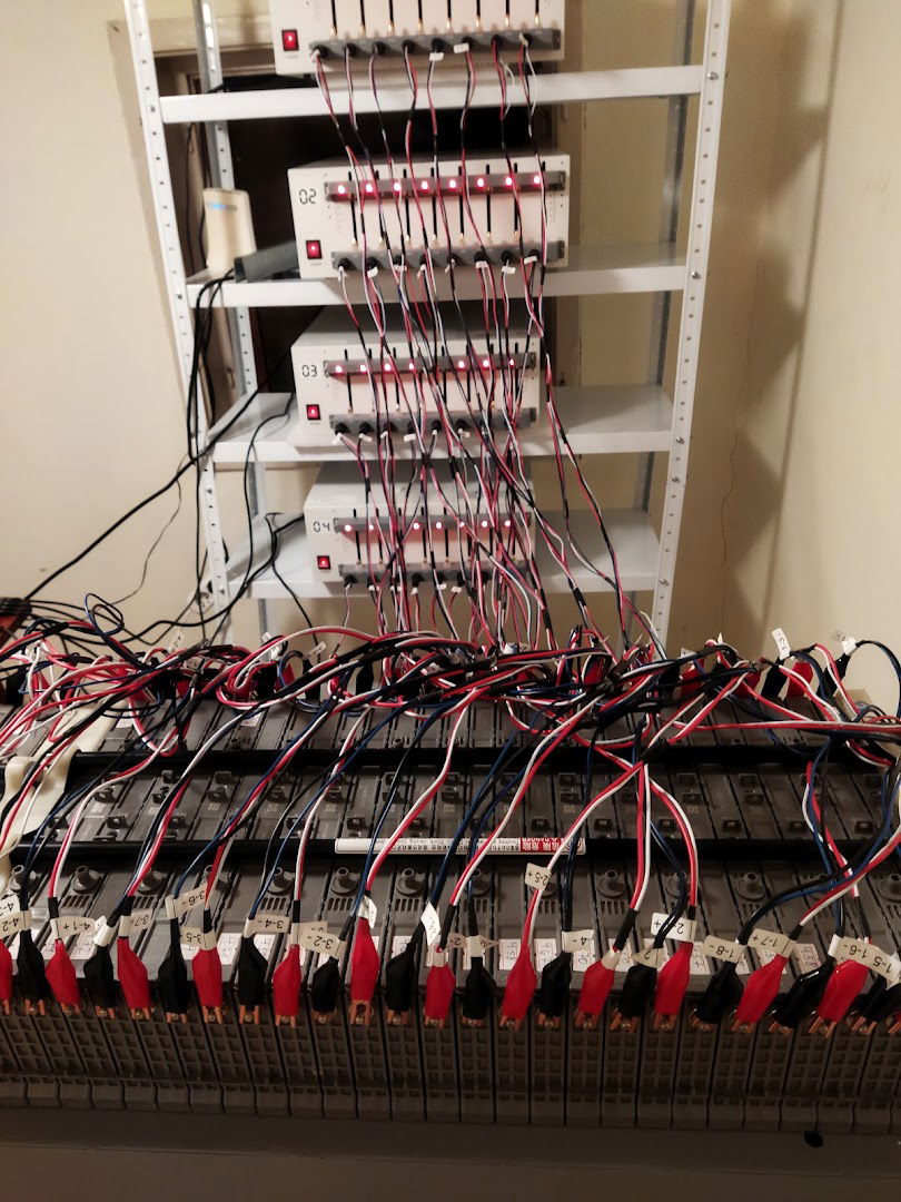 Hybrid Auto Baterije