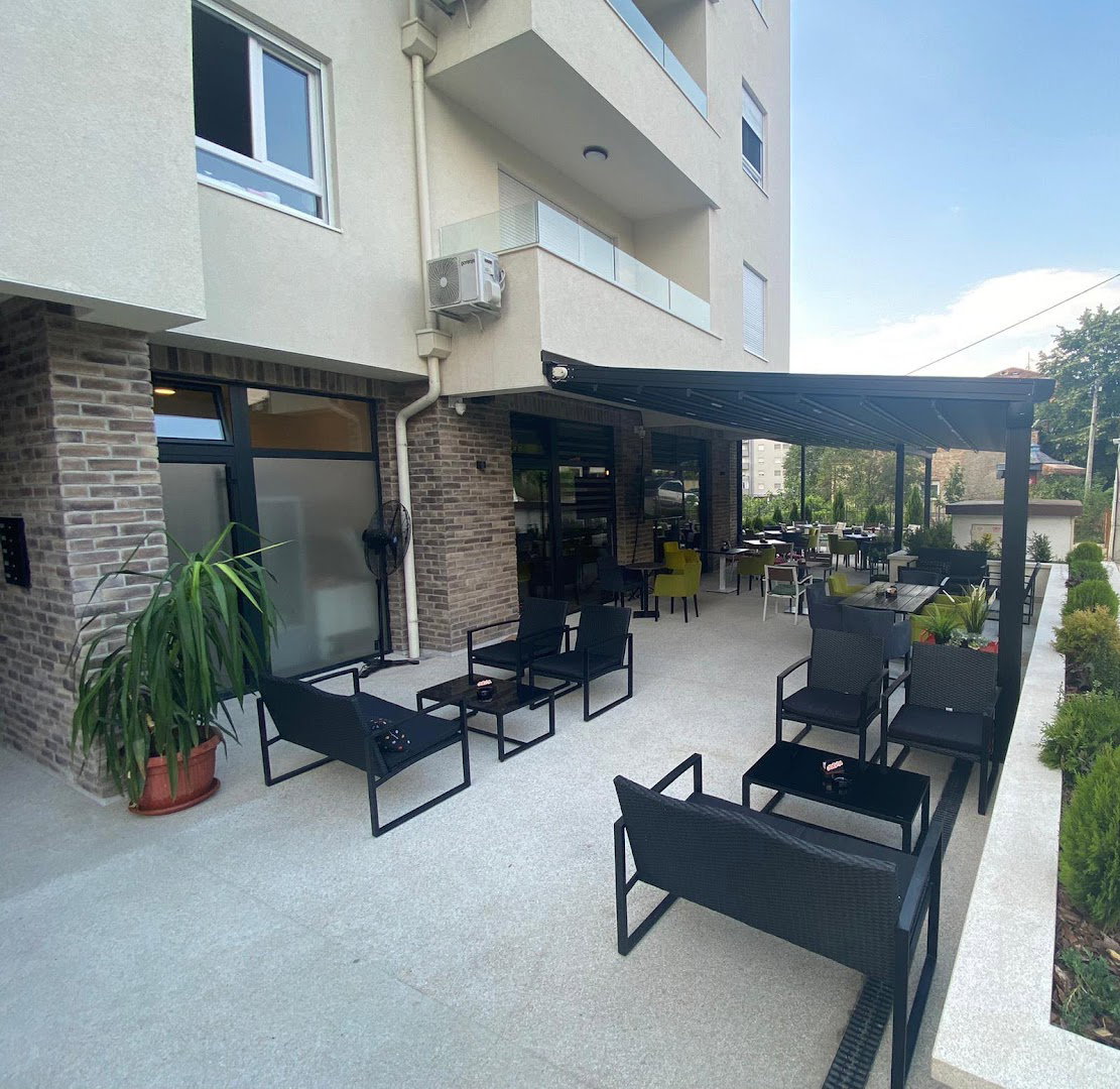 Standard 1 Restoran & Cafe