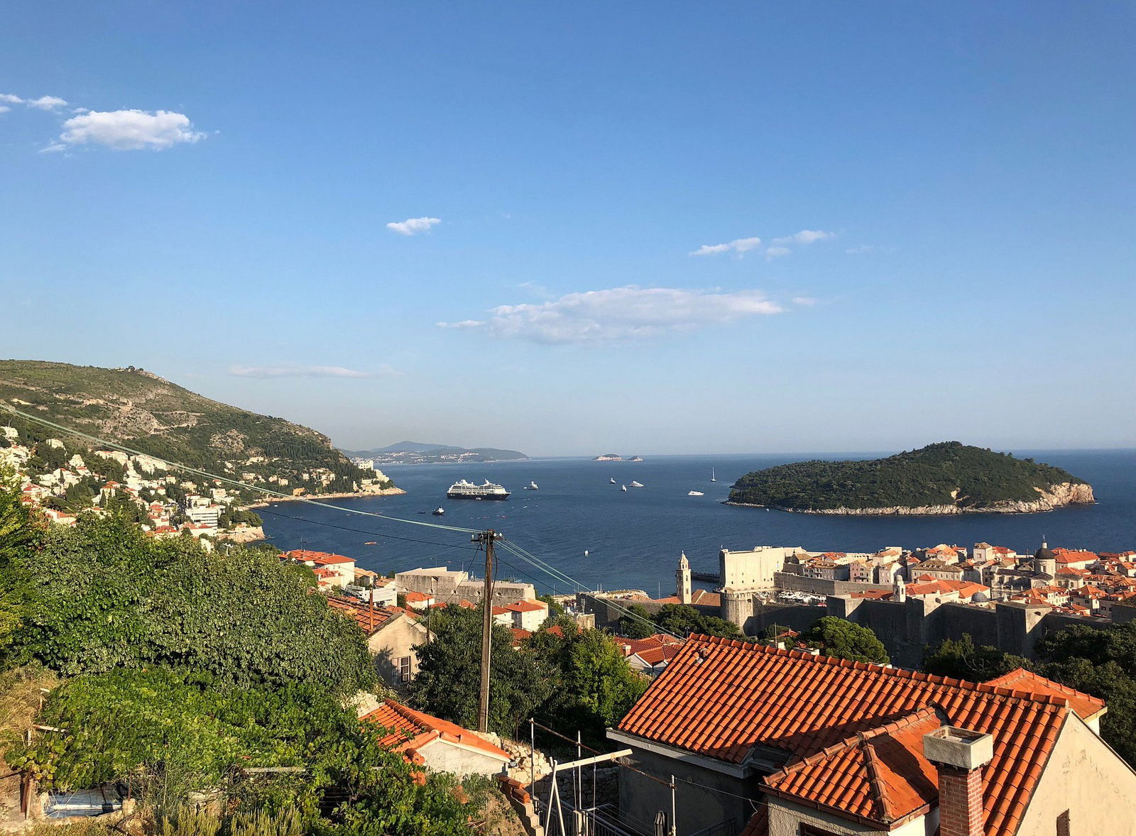 Anchi Guesthouse & Bag Storage