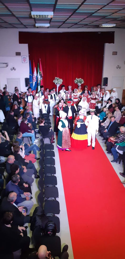 Towns Community Center