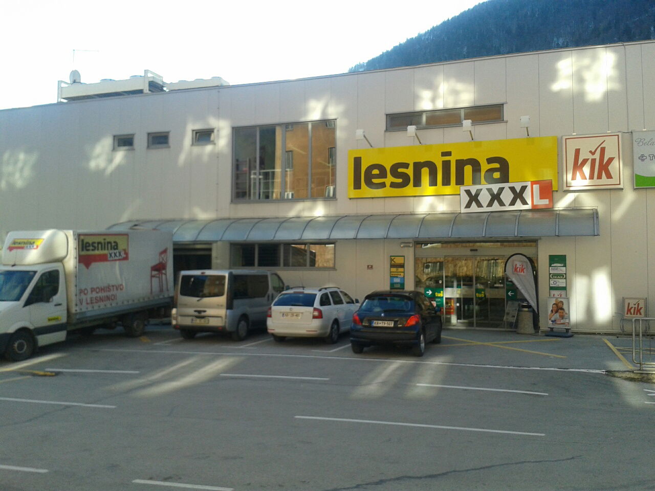 Lesnina XXXL, Jesenice, trgovina s pohištvom