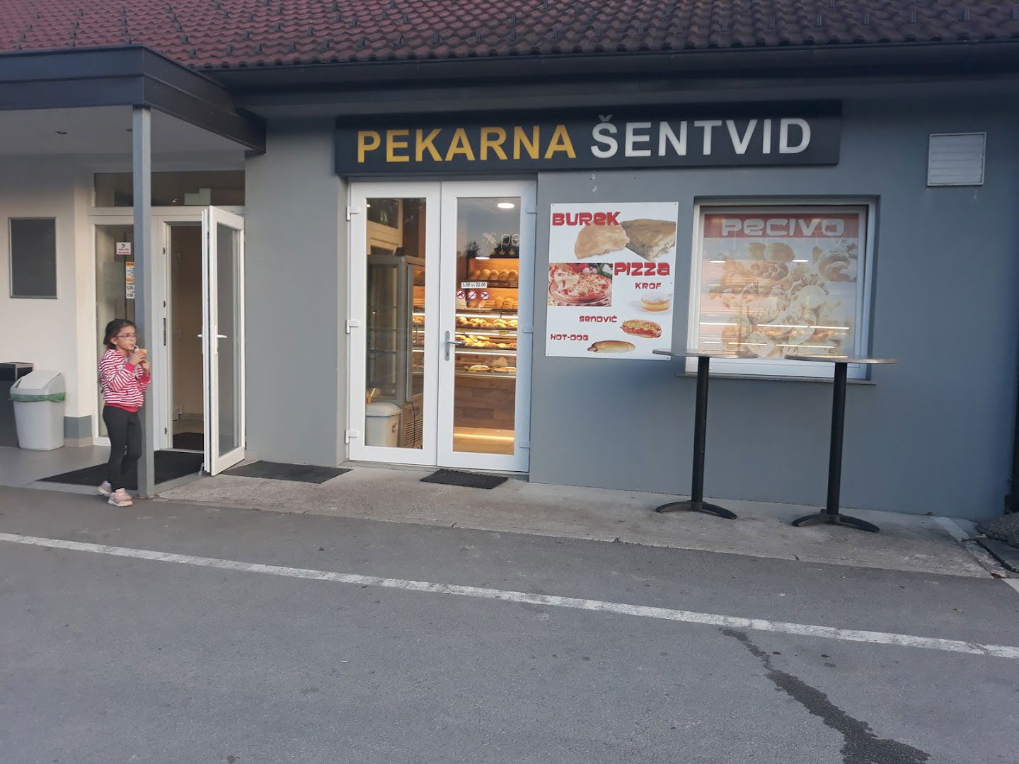 Lumi Pek, pekarna in trgovina, Deme Belaj s.p.