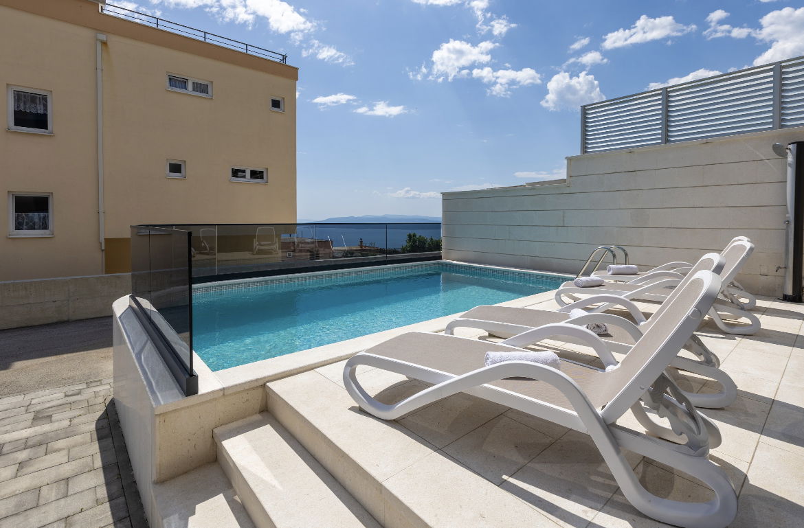 Villas with pool and jacuzzi Makarska Toni & Sendy