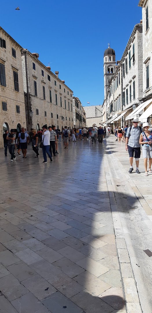 Trg kralja Tomislava