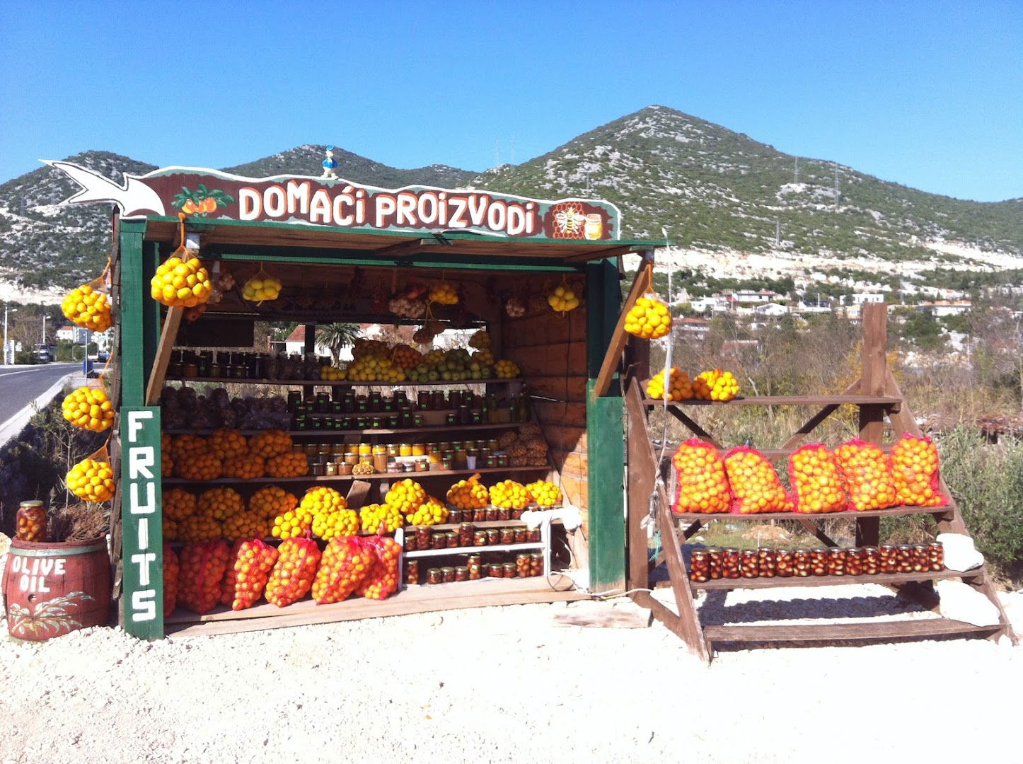 Fresh fruit, Sobe Barba