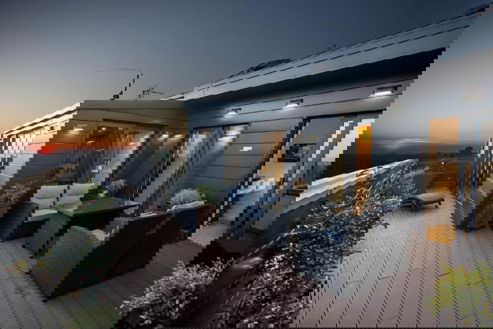 Penthouse Lux, Belgrade