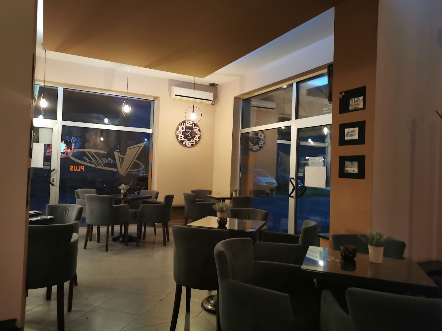 Ауто центар Вучковић