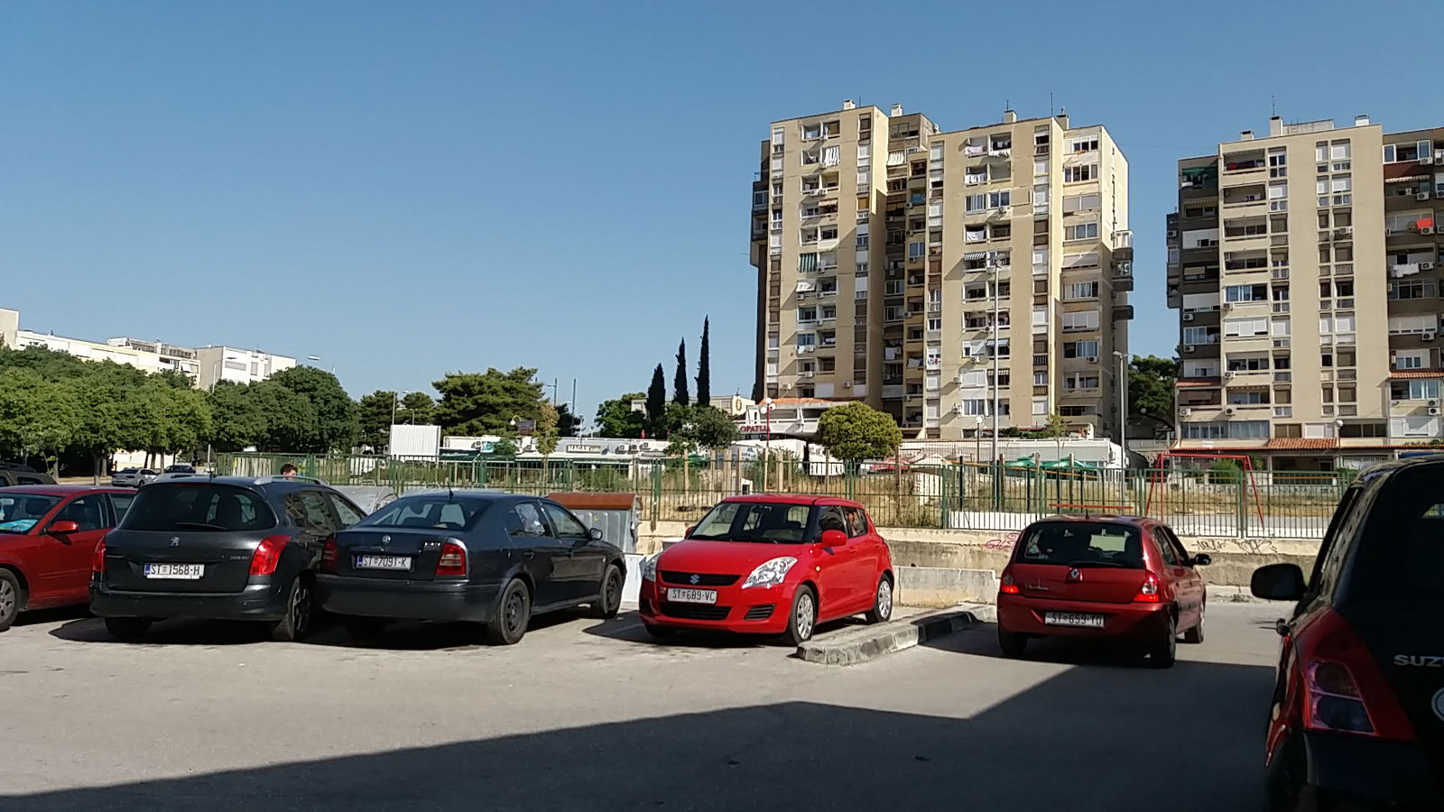 Parking stanara Bušiceva 8