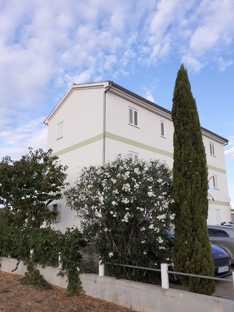 Ti-Ni Apartmani-Ferienwohnung Fe-Wo apartment