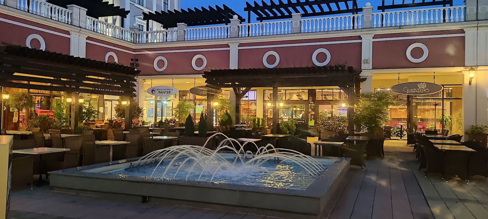 Outlet Center Inđija