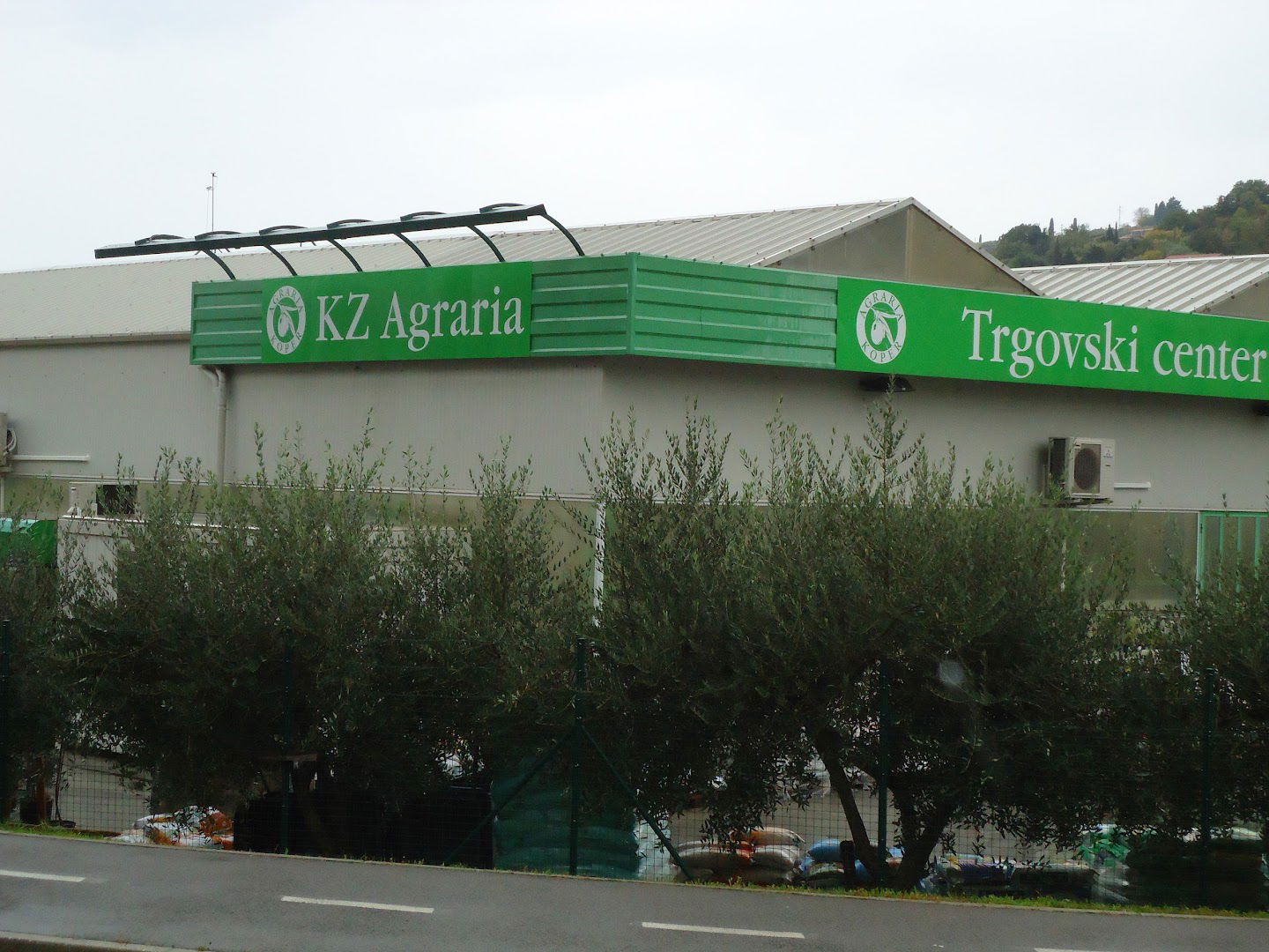 Kmetijska zadruga Agraria Koper - trgovski center Lucija