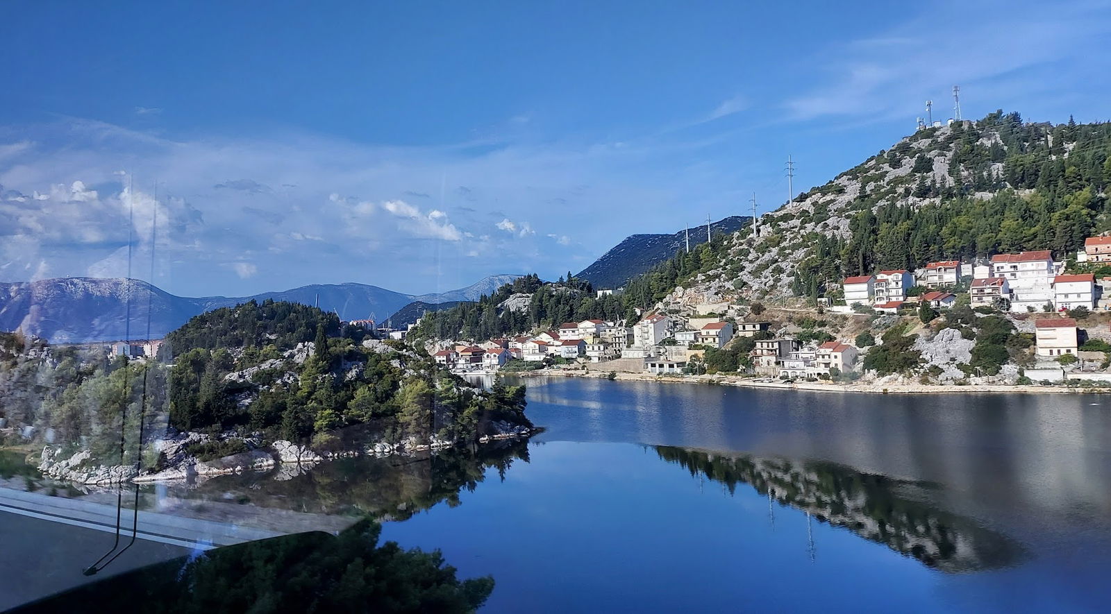 Ploce i jezioro Birina