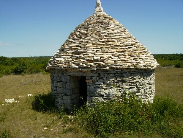 Kažun Tronovi Dvori