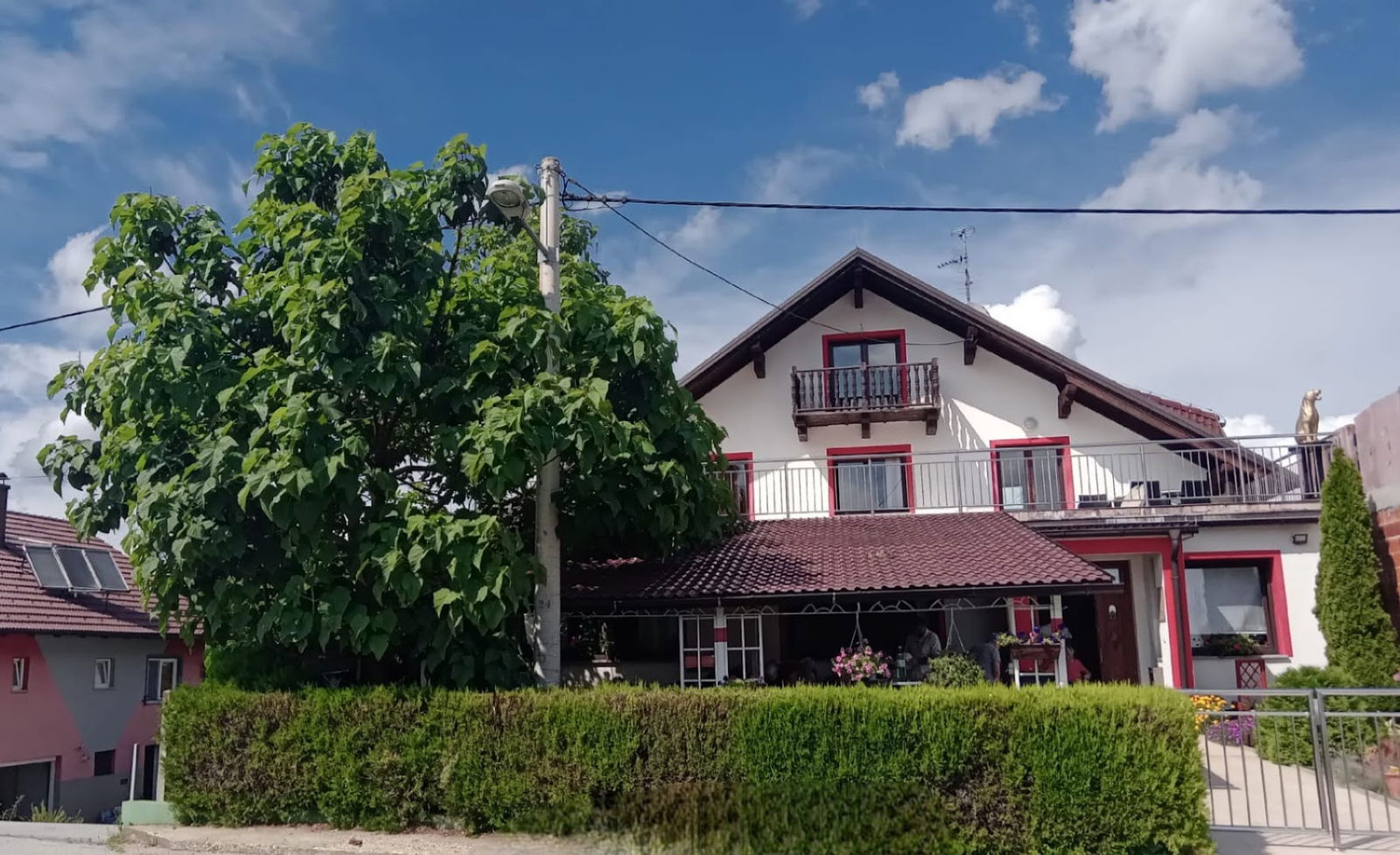 Dom za starije i teško bolesne odrasle osobe “Zlatne godine”, Praporčan