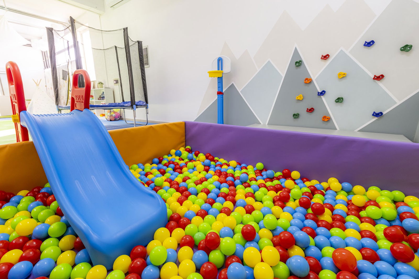 LEOLAND rojstnodnevna igralnica