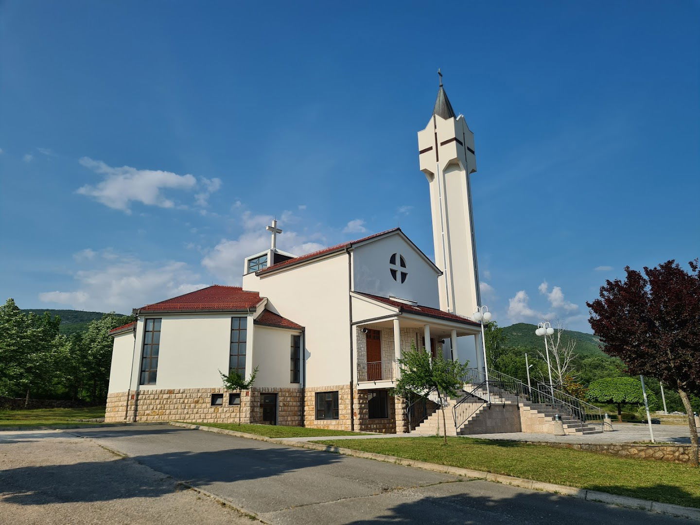 Church of the Queen of Peace