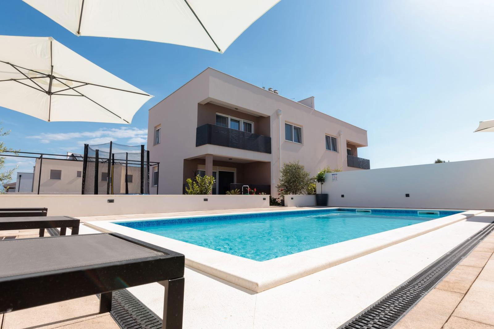 Helora Holiday House