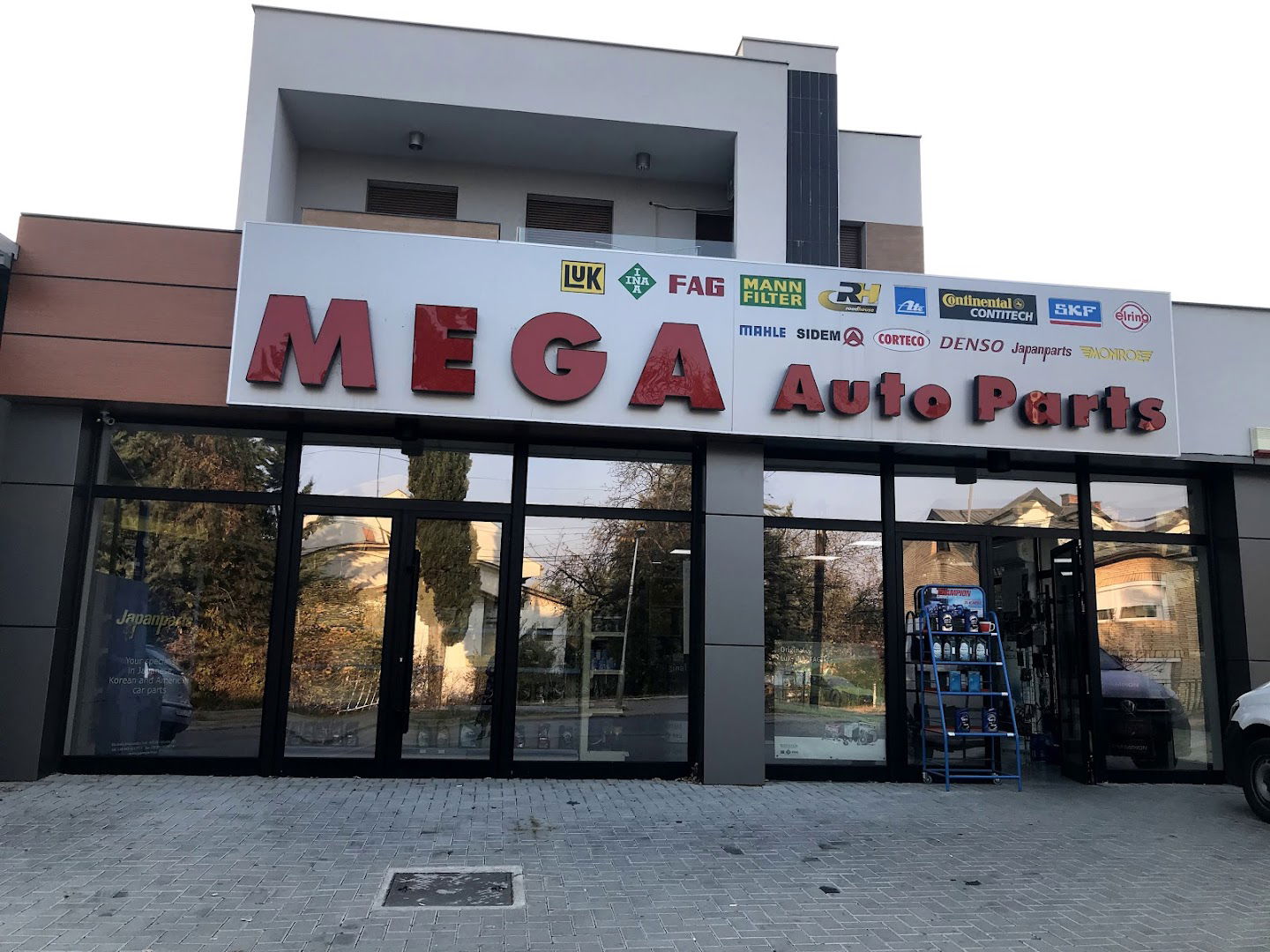 Mega Auto Parts -Store Cento