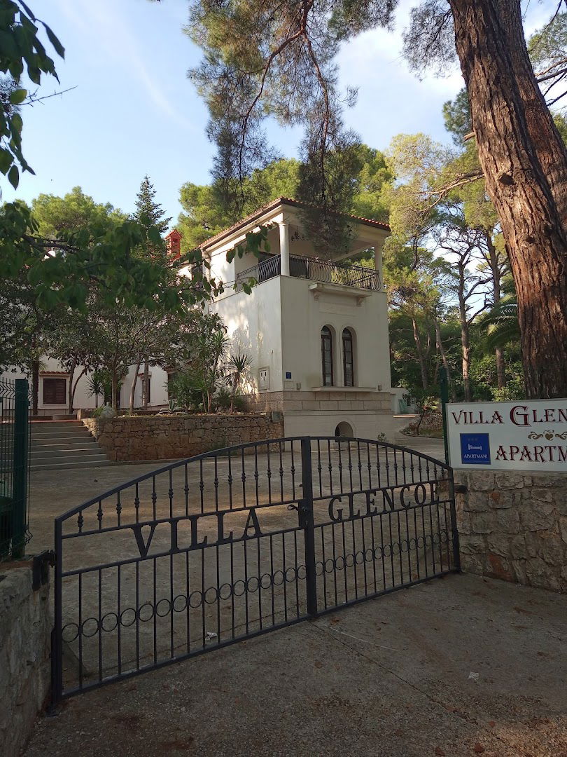 Villa Glencoe Apartments