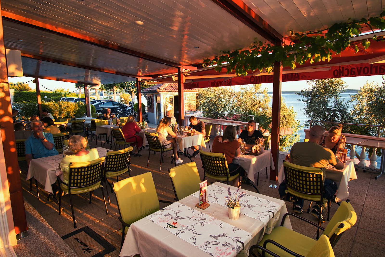 AUGUSTINO restaurant & pension