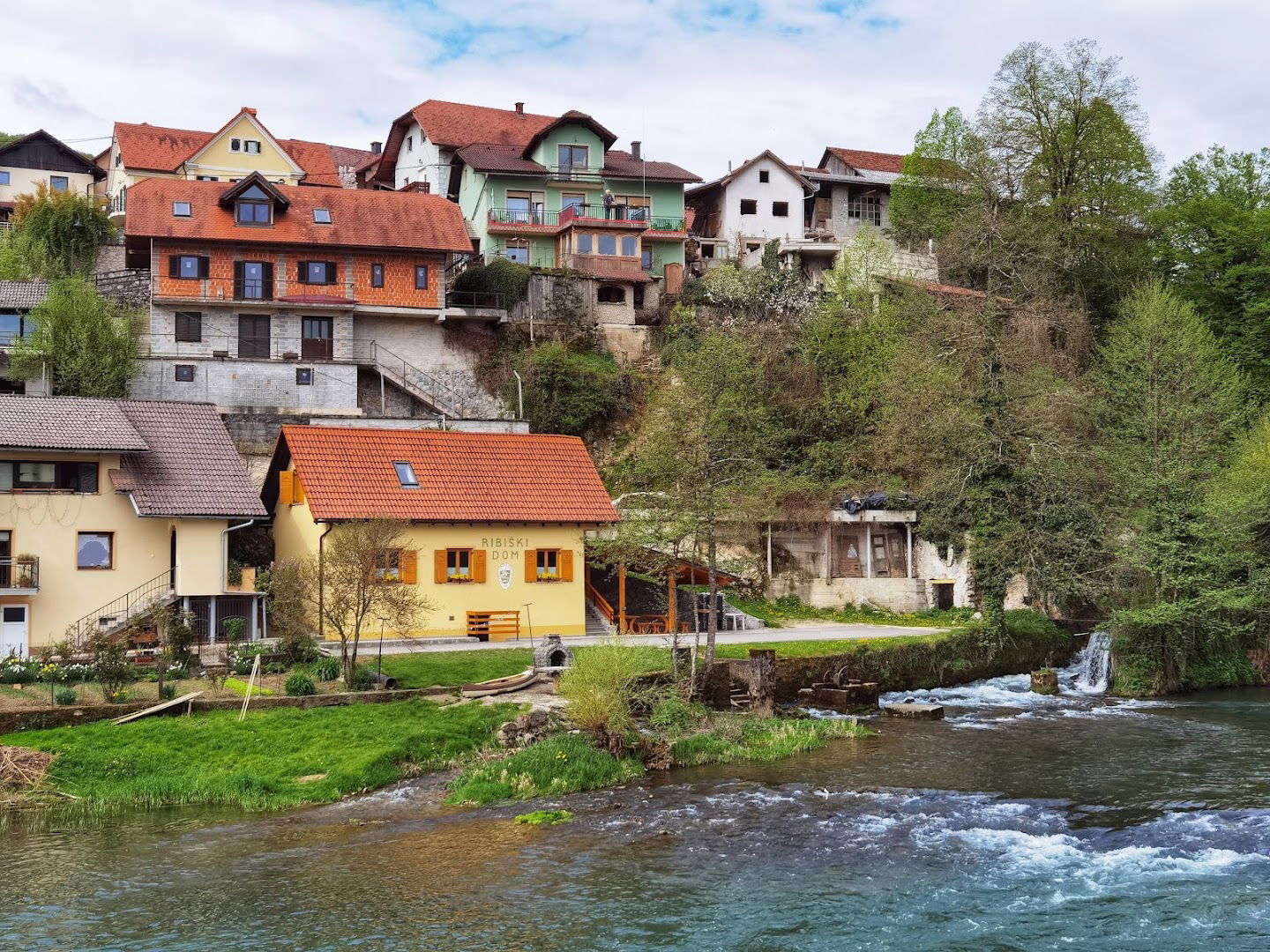 Ribiški dom Žužemberk