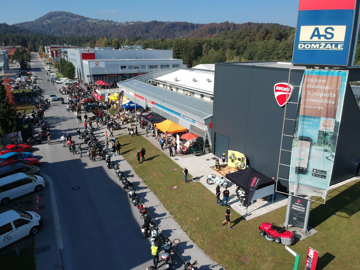 AS Moto center Domžale - Prodajni center motornih koles Honda in Ducati ter motoristične opreme