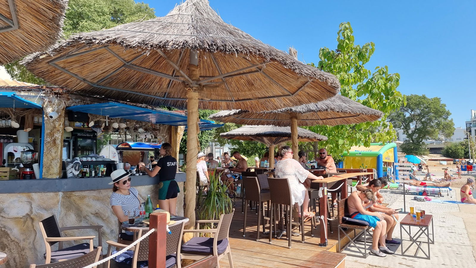 Mala Siesta Beach Bar