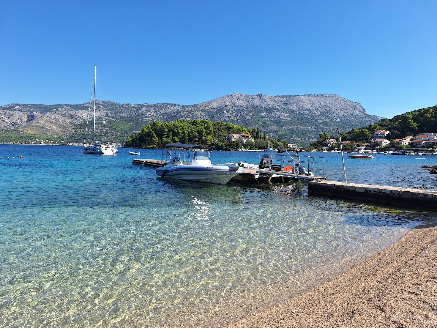 La' Banya boat transfers