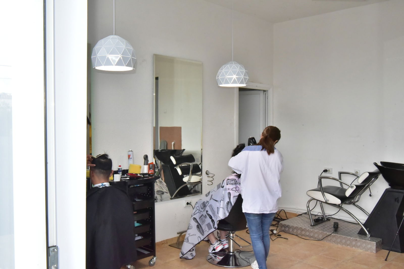 风格美发沙龙（中国人理发店）