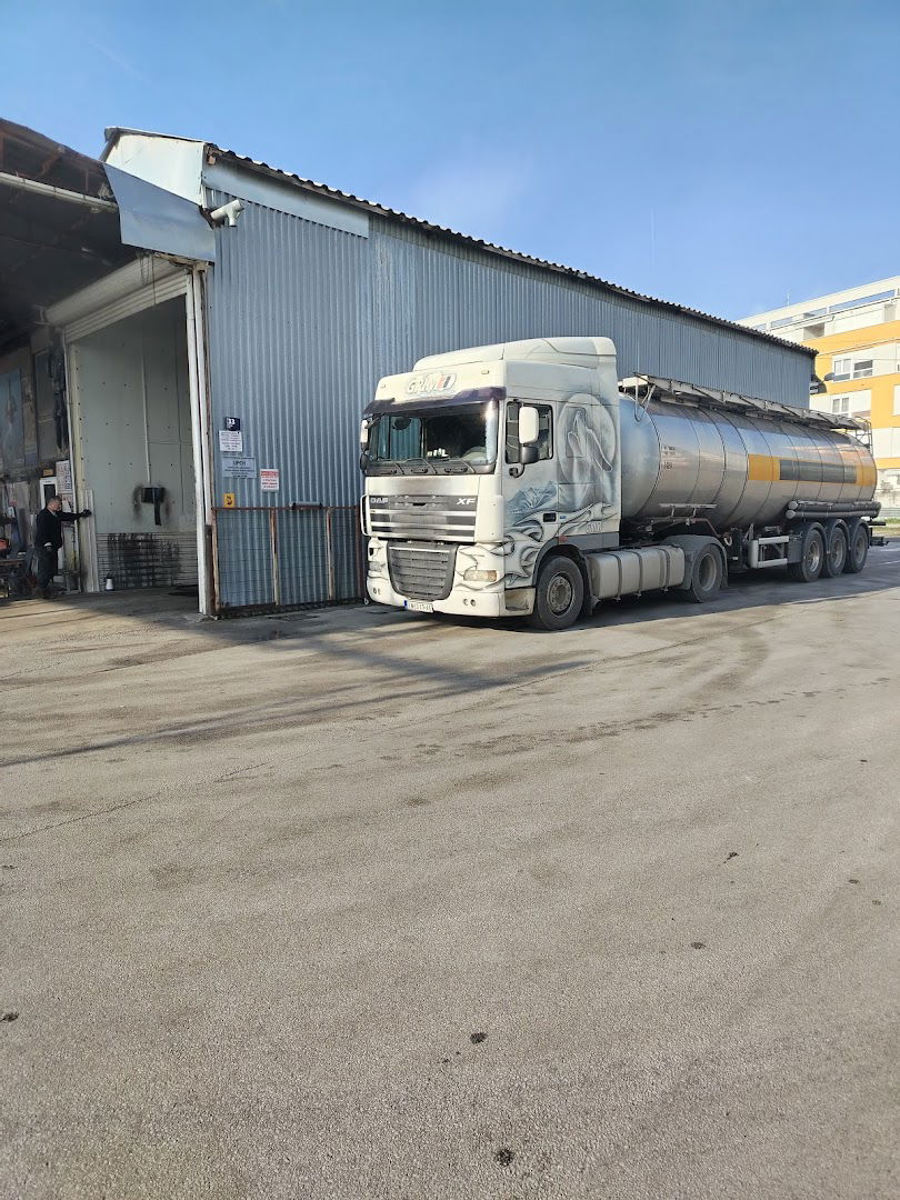 Praonica kamiona Sarunović