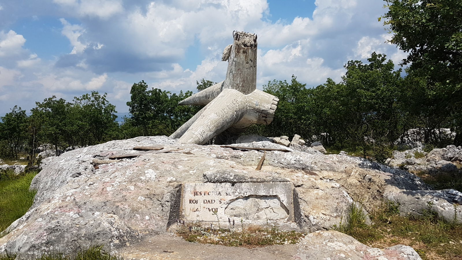Spomenik Prvom splitskom partizanskom odredu