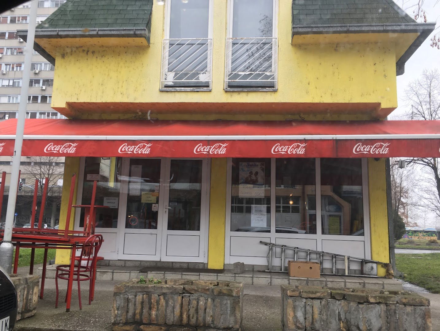 Sarajevski i Banjalučki ćevap "Cica" Zemun