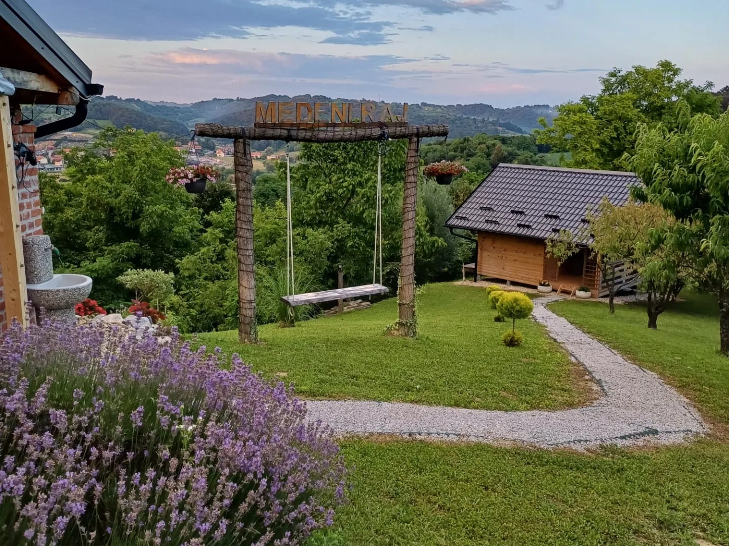 Kuća za odmor MEDENI RAJ
