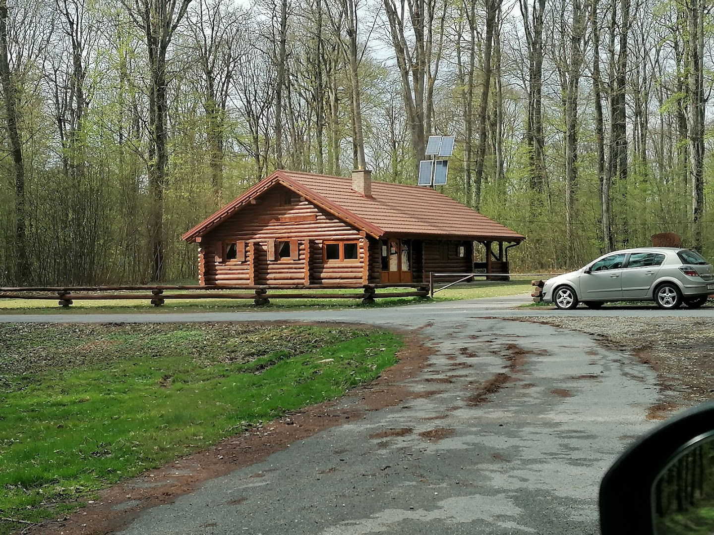 Lugarska kućica "Dugačko Brdo"