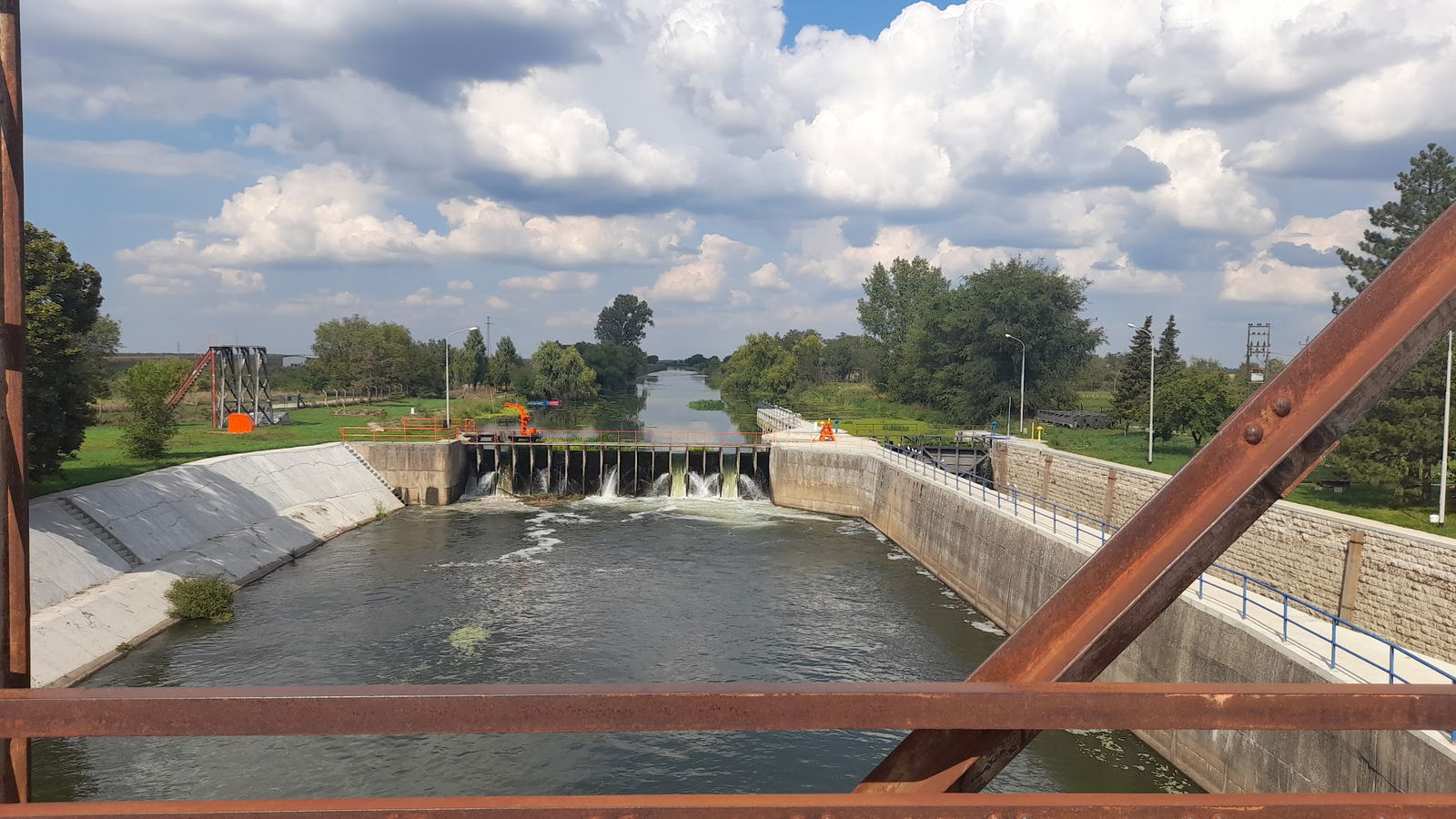 Шлајз (устава)Клек