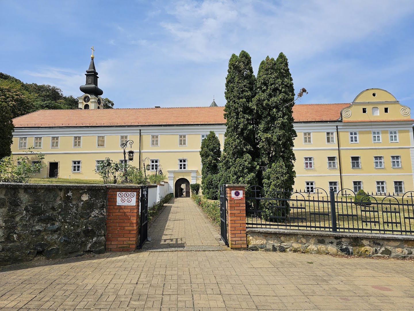 Novo Hopovo Monastery