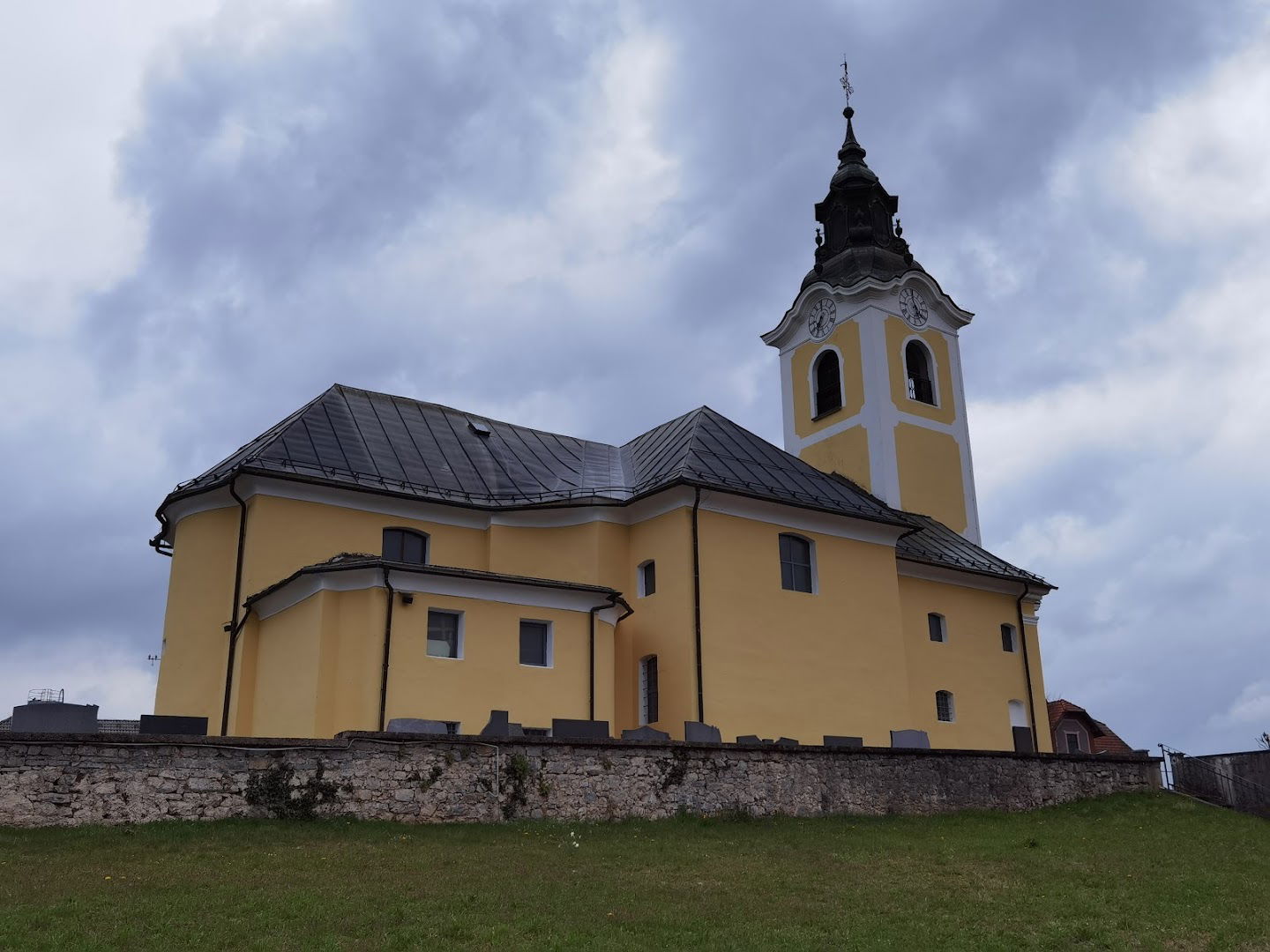 Župnijska cerkev sv. Jurija