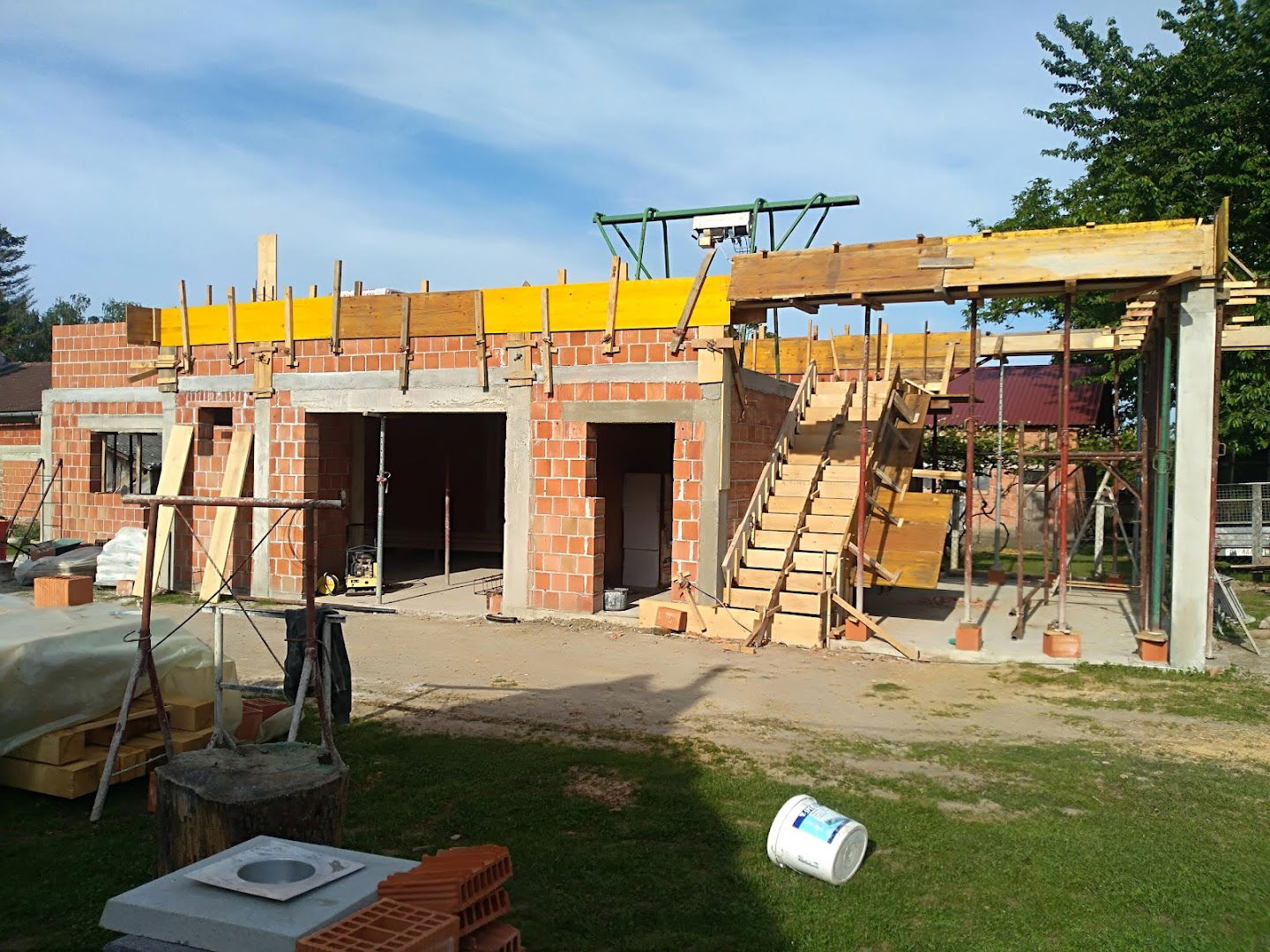 TRGOVAČKI OBRT AP CENTAR, VL. ANTUN PERIĆ, VELIKI BASTAJI 79.