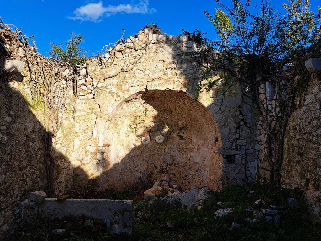 Romanička crkva sv. Jurja