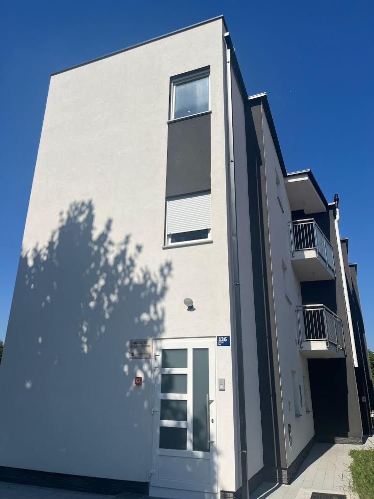 DOM ZA STARIJE I NEMOĆNE BK GARDEN