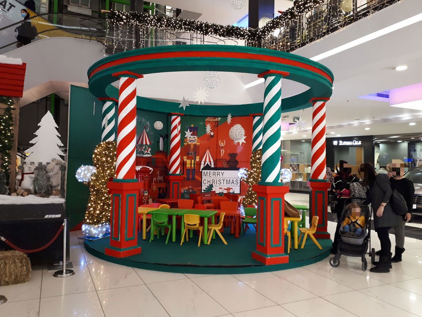 Stadion Shopping Center