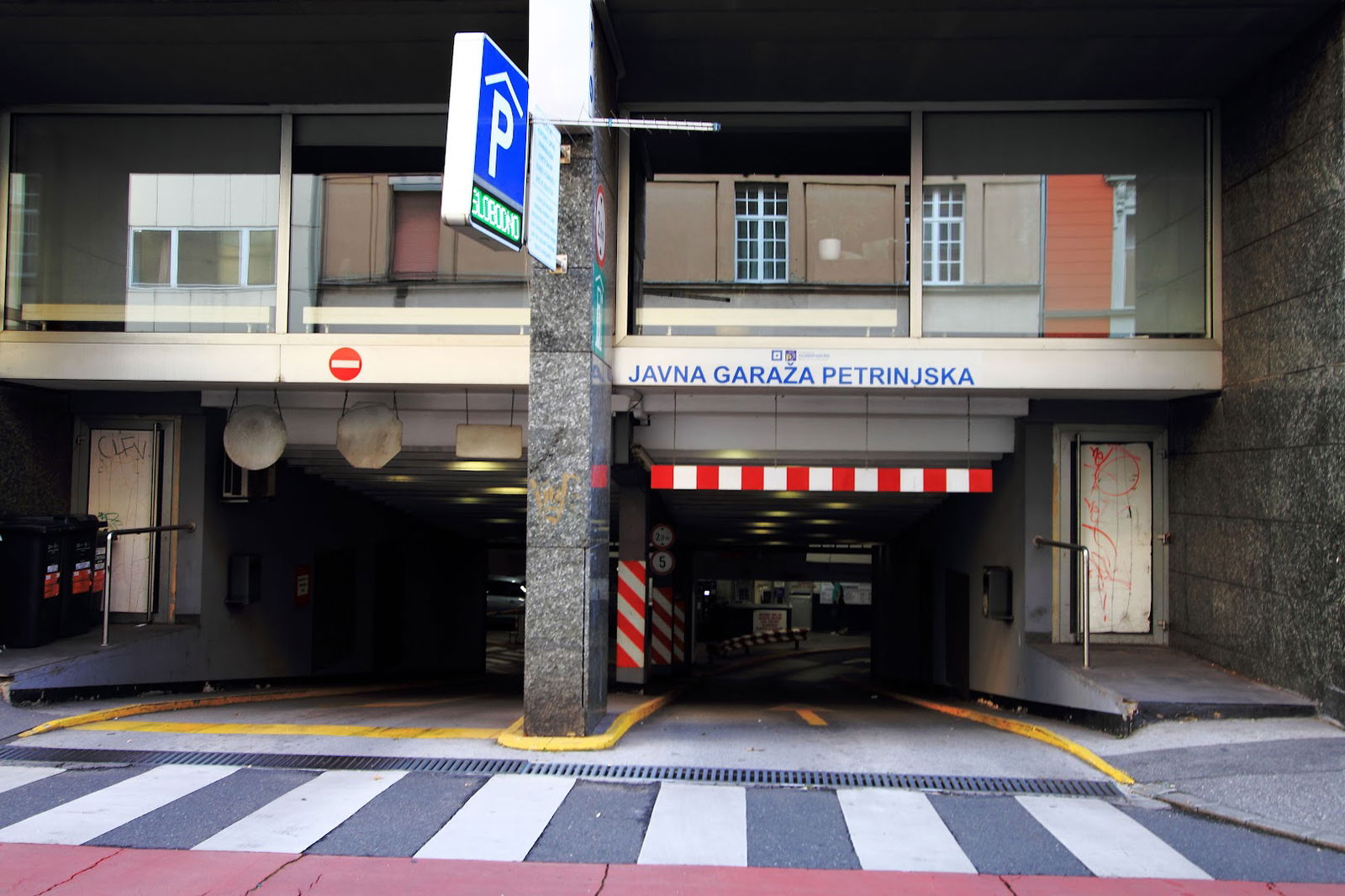 Javna garaža Petrinjska