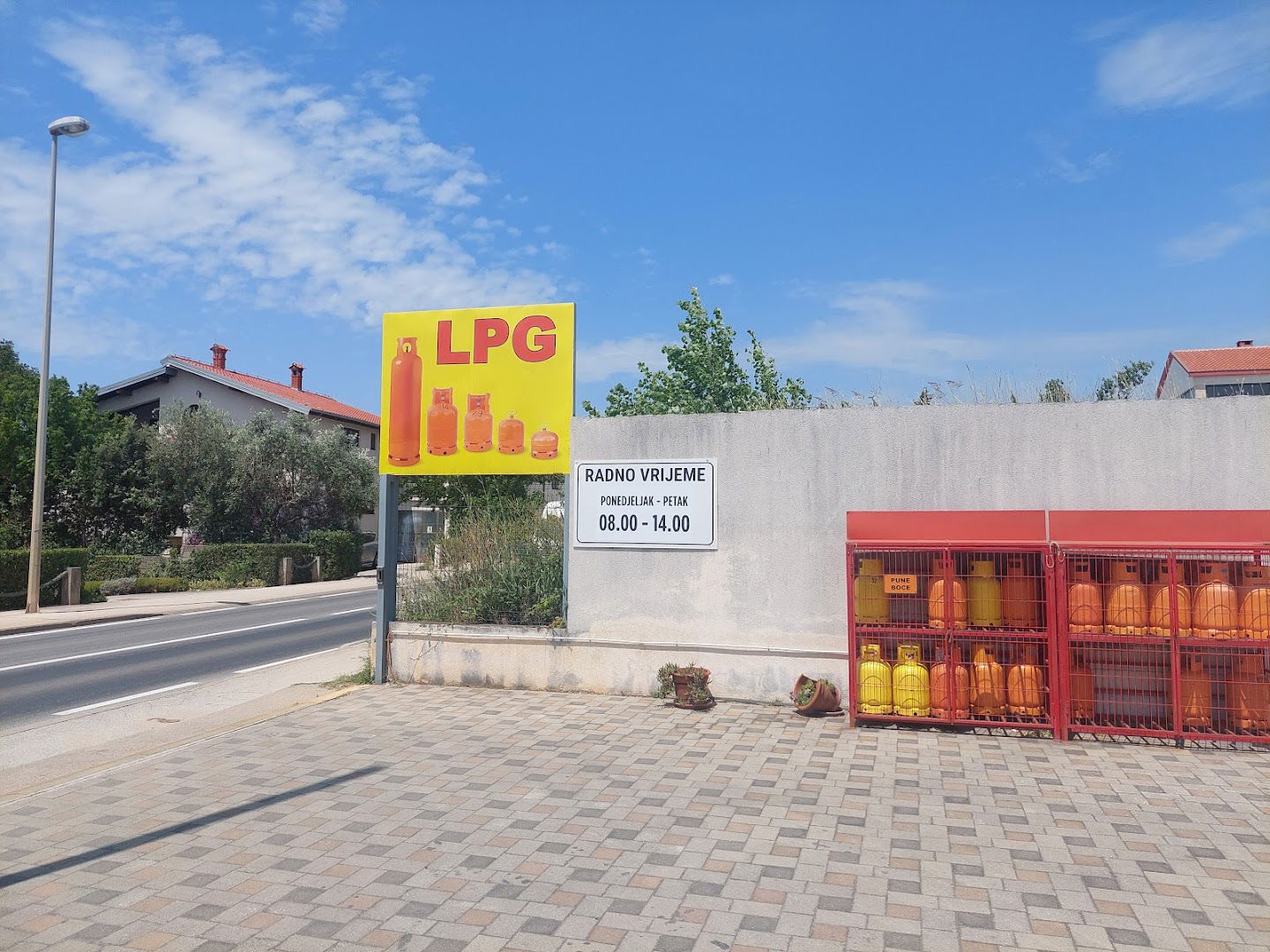 LPG kamp gas fill station